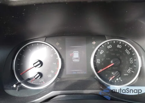 2019 Toyota Rav4 Le z USA, uszkodzony, nr VIN 2T3H1RFV4KW022007